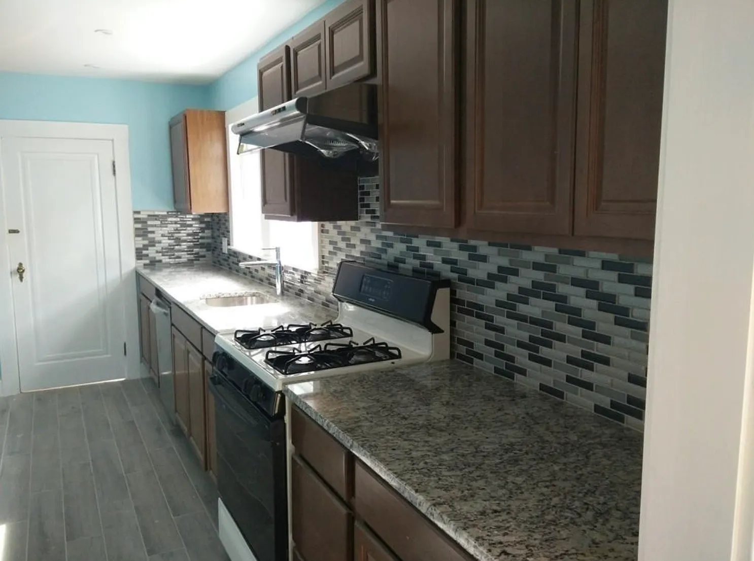 2 bed, 1230 sqft, $3,100 — Photo 3