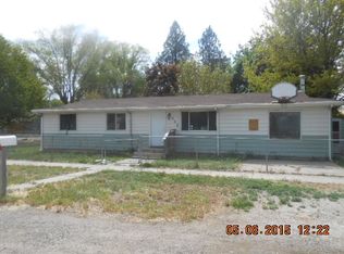 529 3rd Ave E, Gooding, ID 83330
