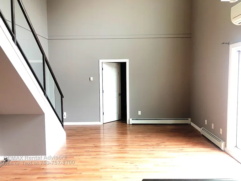 10118 95th St NW #404 — Photo 6