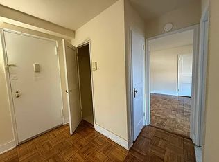 69-01 197th St #4C, Fresh Meadows, NY 11365