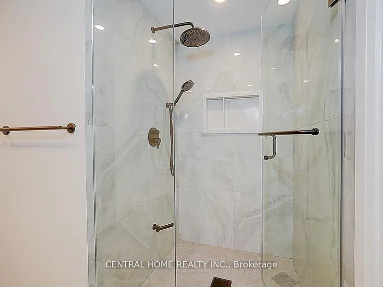 50 Sherwood Forest Dr #LOWER — Photo 20