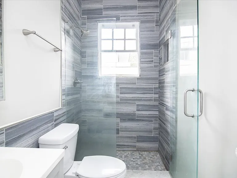 882 Charles Allen Dr NE — Photo 16