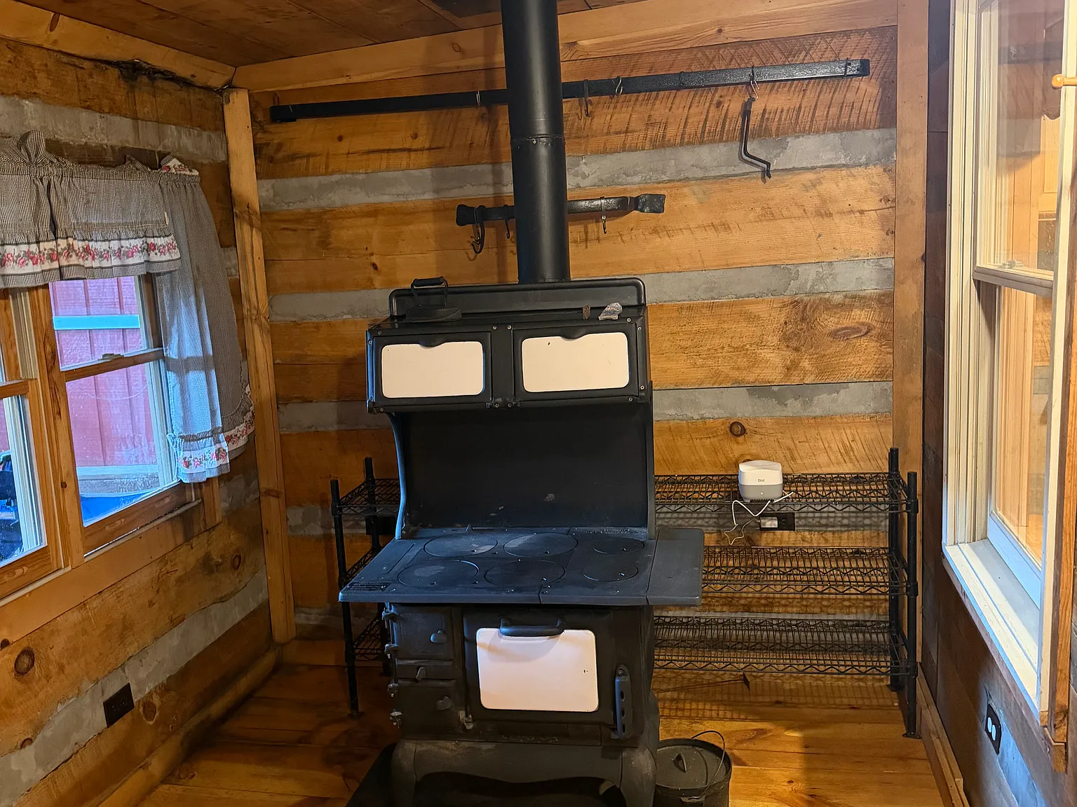 1 bed, 700 sqft, $1,900 — Photo 2