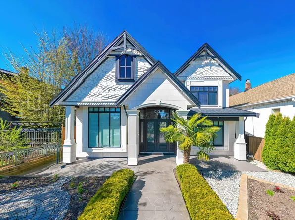 813 Dublin St, New Westminster, BC V3M 2Y5