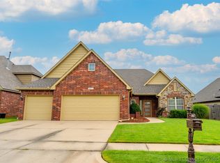18617 E 43rd St, Tulsa, OK 74134