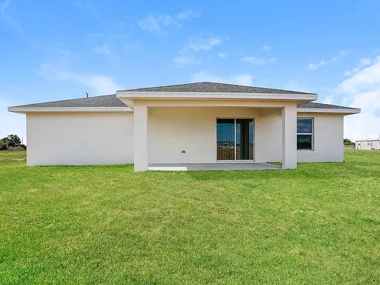1037 Kimberly Ave — Photo 16