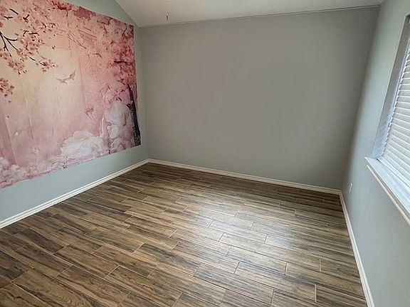 4th image of 3902 Conroe Lake Ct