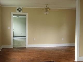 4th image of 153 Pine St