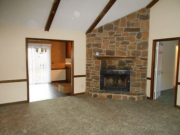 2nd image of 421 Remington Dr