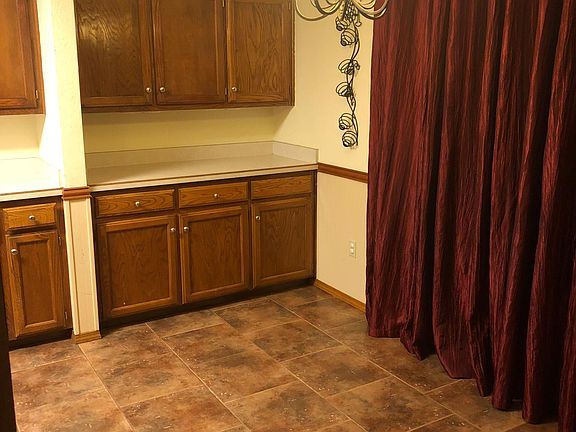 5th image of 213 Mariposa Dr