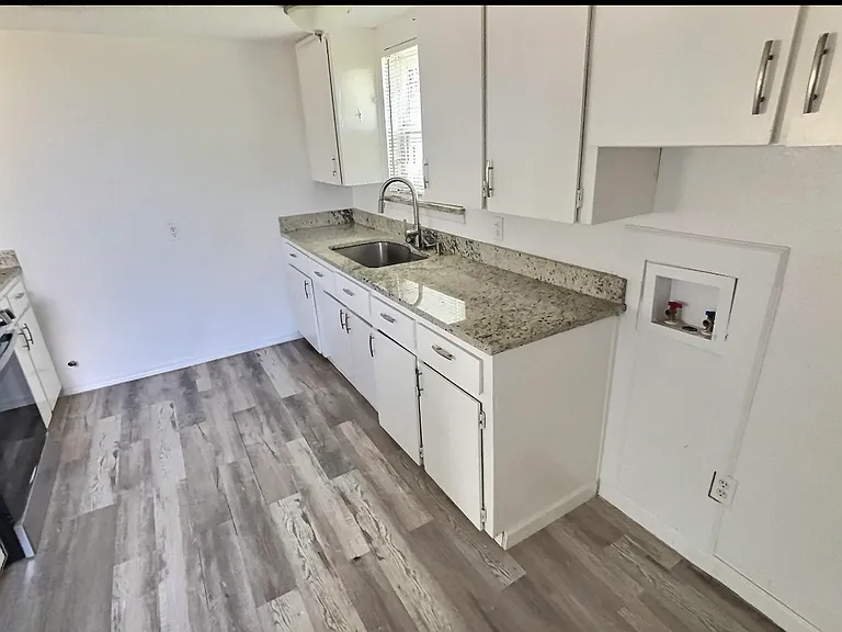 105 Michael Ln — Photo 5