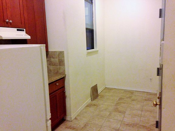 4th image of 181 7th Ave #Ww