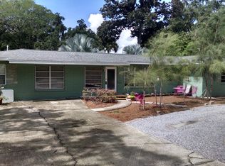 1404 Live Oak St, New Smyrna Beach, FL 32168