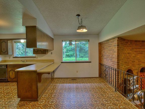 5th image of 10309 141st Street Ct E