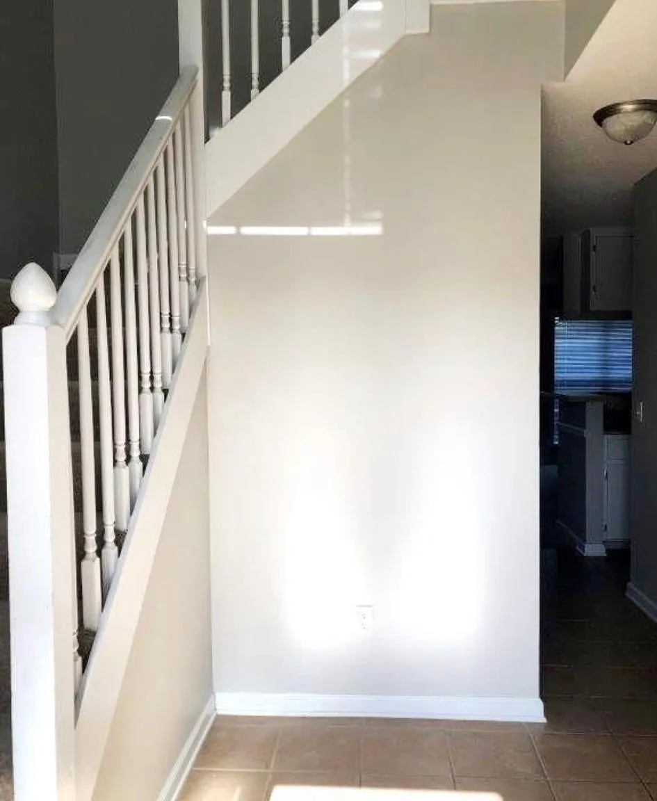 124 N Springview Dr — Photo 3