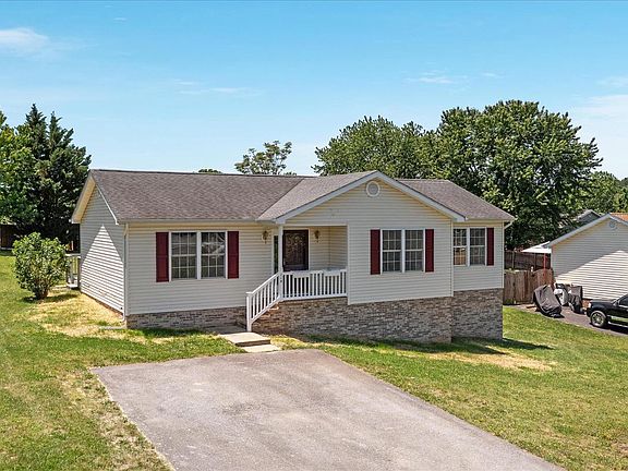 2nd image of 114 Hillview Dr