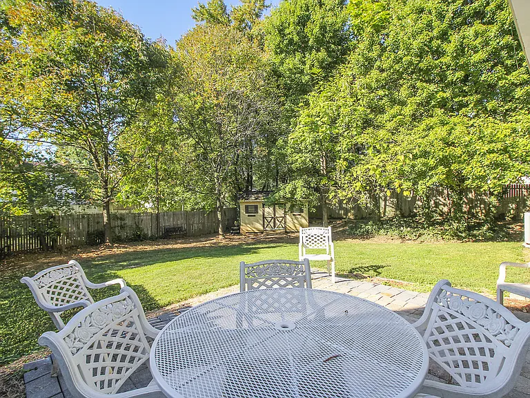 102 W Deer Park Rd — Photo 14