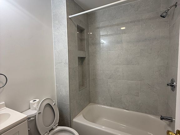 4th image of 209 Columbia Ave Floor 2