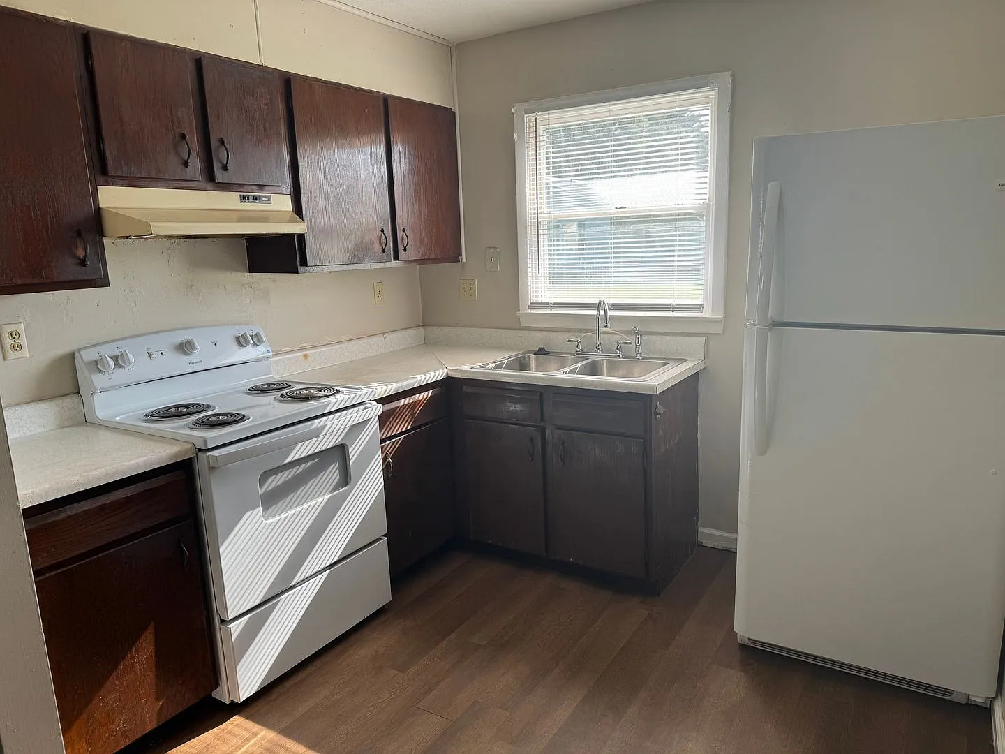A4328g-I Walnut Rd (3fm) — Photo 1