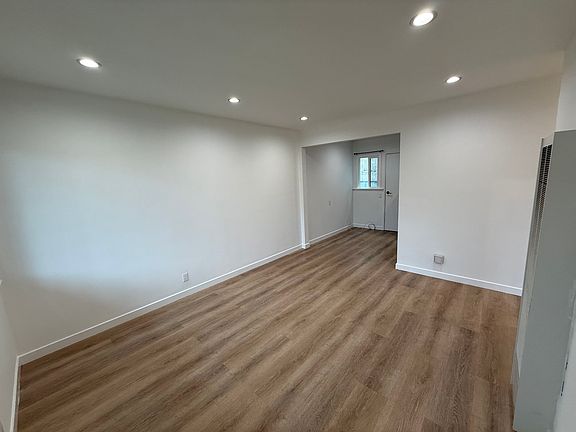 3rd image of 1120 Myra Ave APT 3