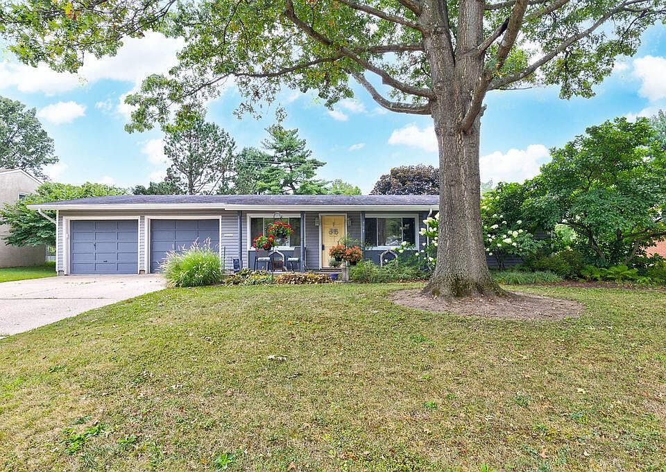 1st image of 769 Rebecca Ave