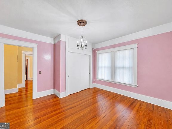 5th image of 812 E 14th Ave