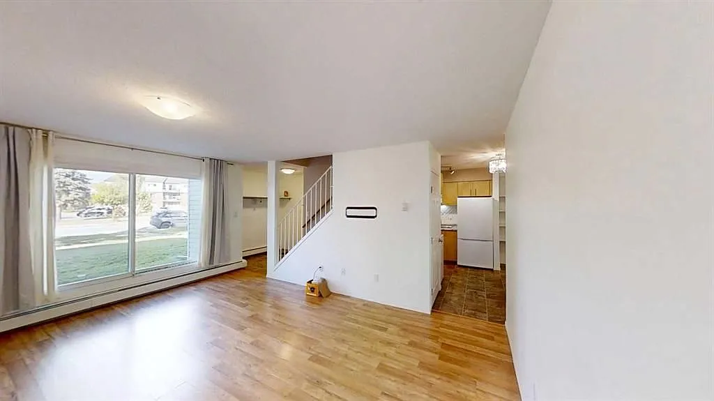 2 bed, 1.0 bath, 948 sqft, $1,800 — Photo 3