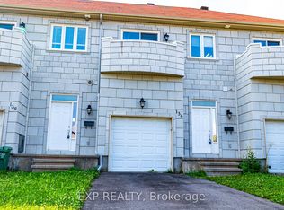134 Whispering Winds Way, Ottawa, ON K1W 0B7