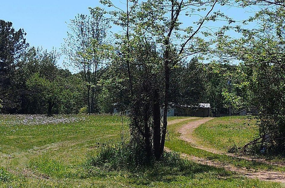2nd image of 120 Deer Valley Dr