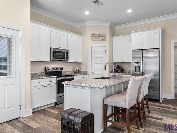 5th image of 9325 Yellowfin Dr