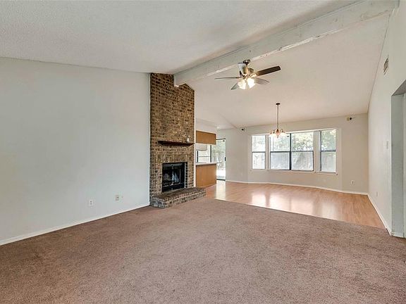 2nd image of 1015 Barton Ave