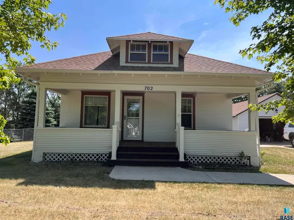 702 N Nebraska Ave, Marion, SD 57043