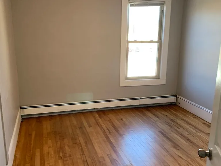 135 Lafayette Sq — Photo 12
