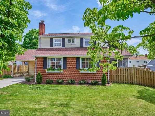 1013 N Paxton St, Alexandria, VA 22304