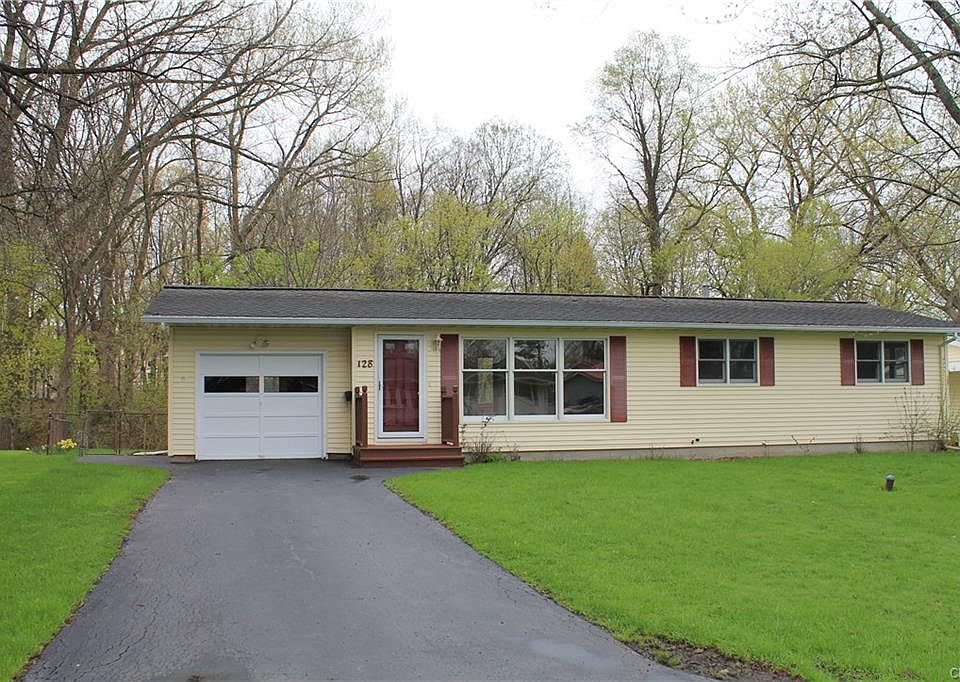 1st image of 128 Cranberry Dr