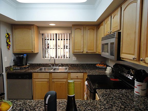 5th image of 3329 W Danbury Dr #105