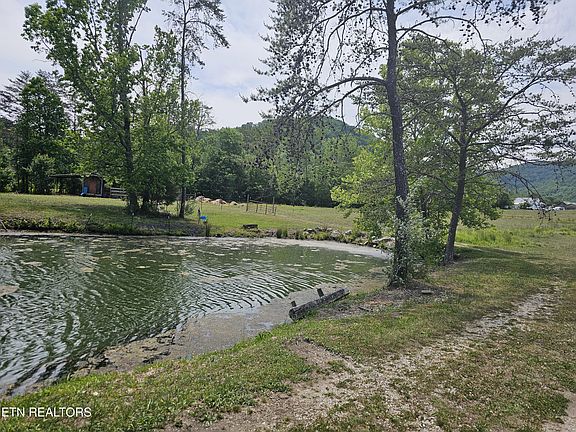 3rd image of 275 Republican Hill Rd