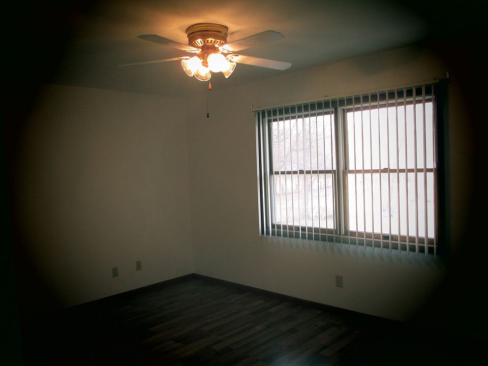2nd image of 1336 E Miller St #B