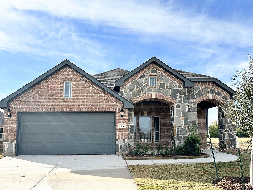1st image of 1332 Fox Glen Trl