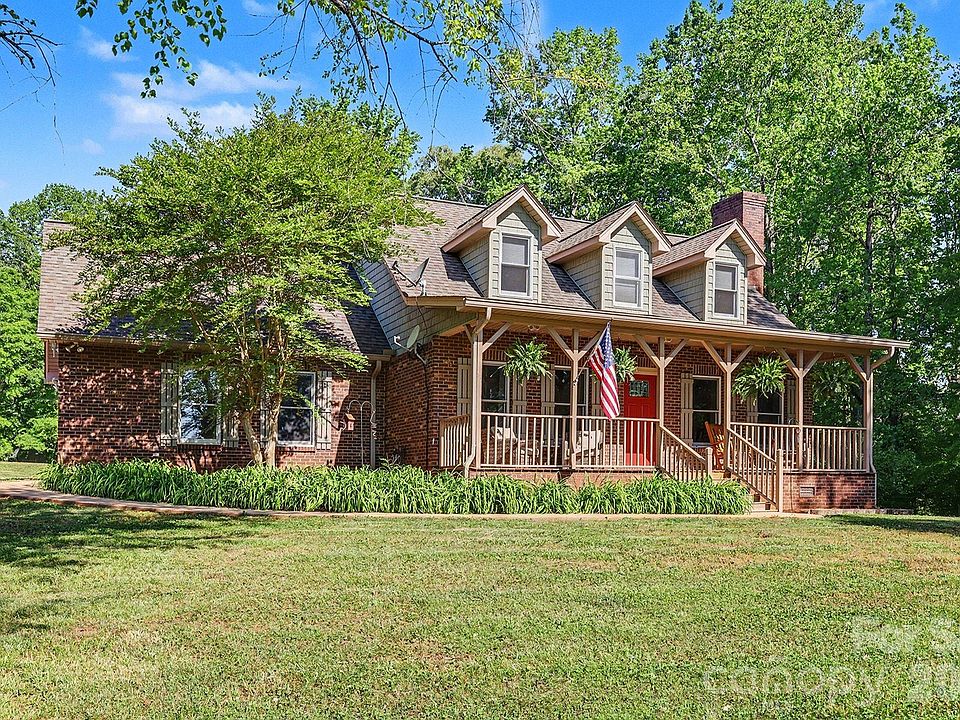 1st image of 2040 Burke Rd