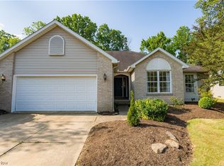 682 Robins Gate, Akron, OH 44319