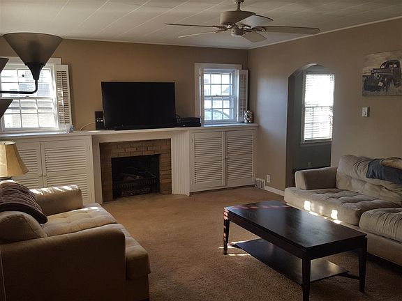 2nd image of 1605 S Luick Ave