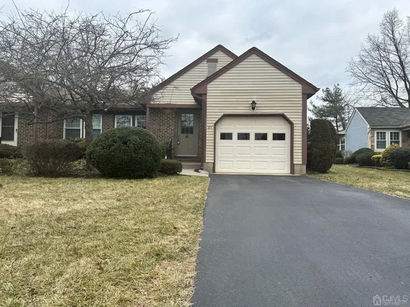 6 Daniel Webster Ave #A, Monroe Township, NJ 08831