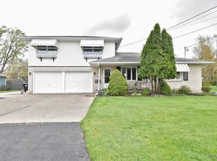 23 Katherine St, Lancaster, NY 14086