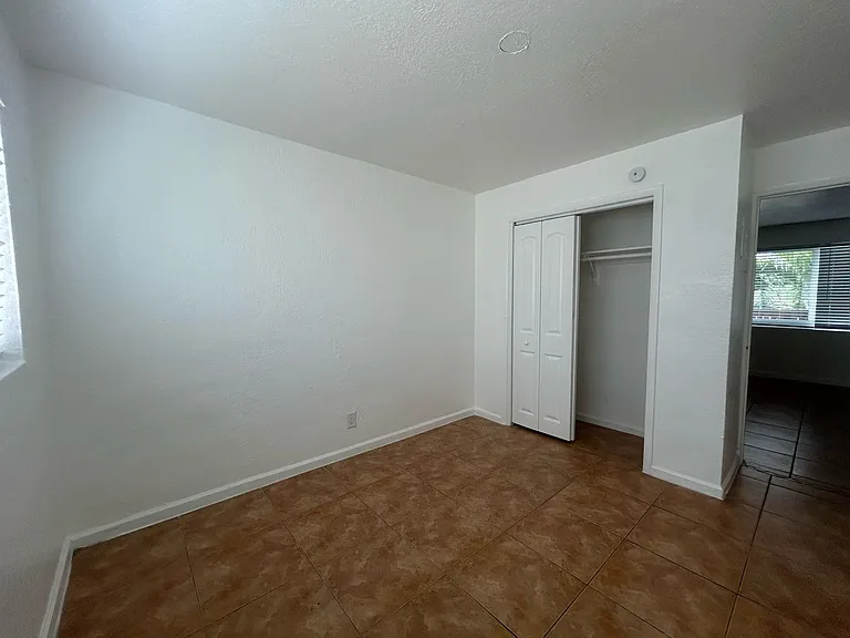 610 NW 7th Ave — Photo 33