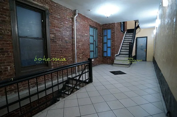 Rented by Bohemia Realty Group | media 18