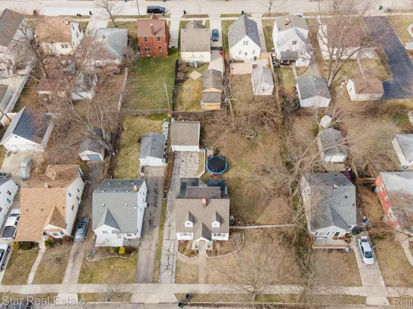 948 Columbia Rd, Berkley, MI 48072