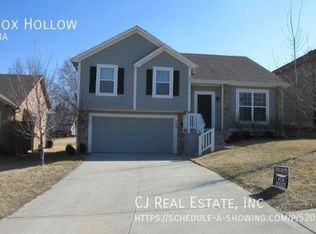 500 NW Fox Hollow Ln, Blue Springs, MO 64015