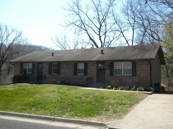 1702 Stanford Dr
