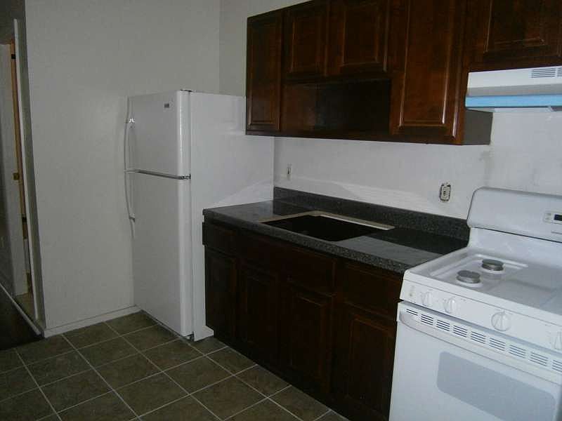 1st image of 818 Macon St #6